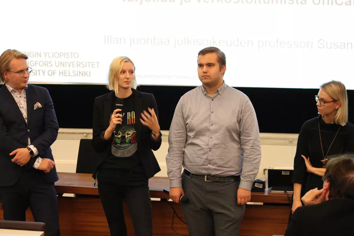 Opiskelijat kertoivat opiskelusta oikeustieteellisessä tiedekunnassa.