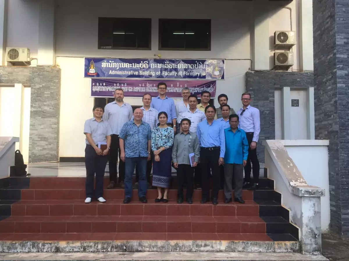 Project members all meet for the first time in Vientiane