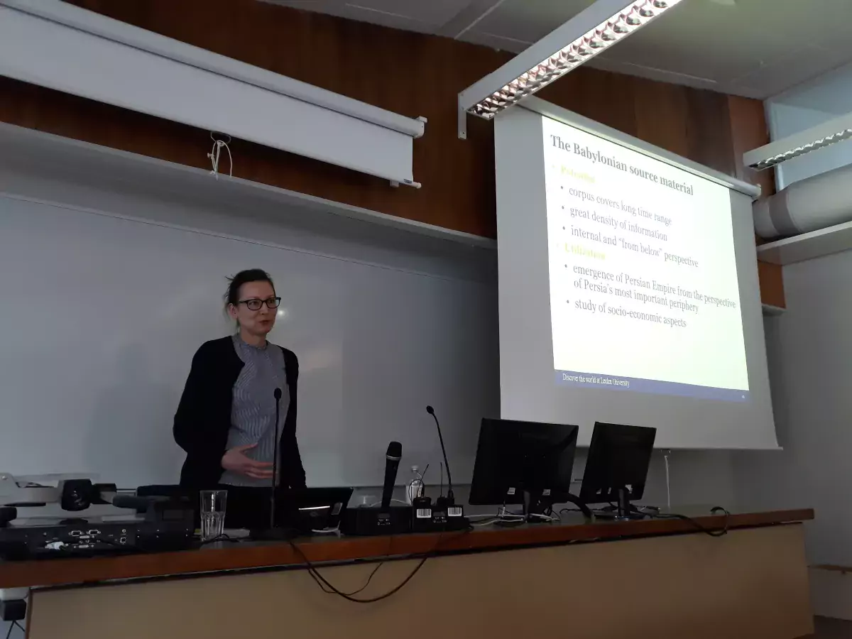 Melanie Groß (Leiden University) discussing the ERC project "Persia and Babylonia".